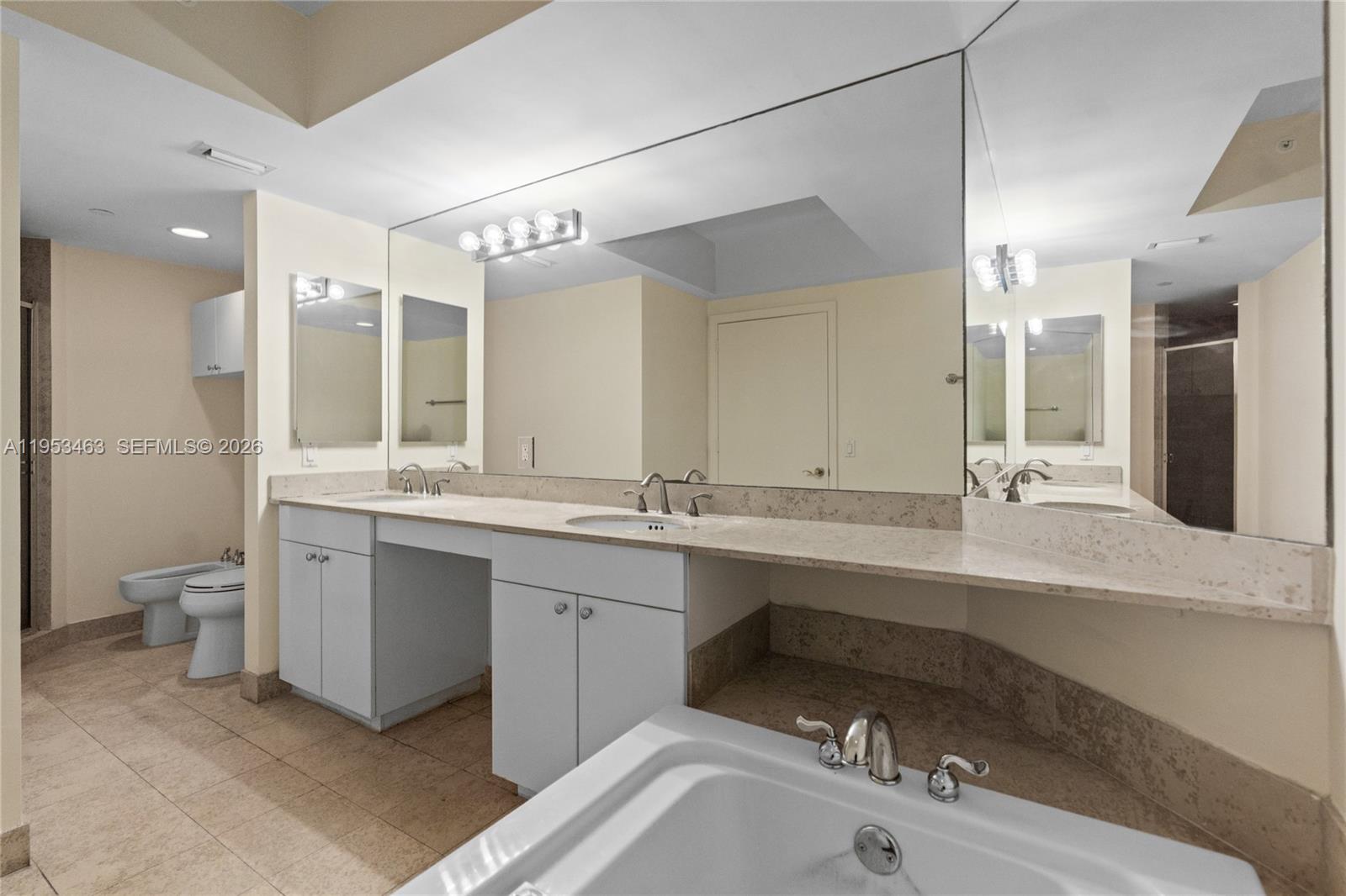 4775 Collins Ave #507, Miami Beach FL 33140