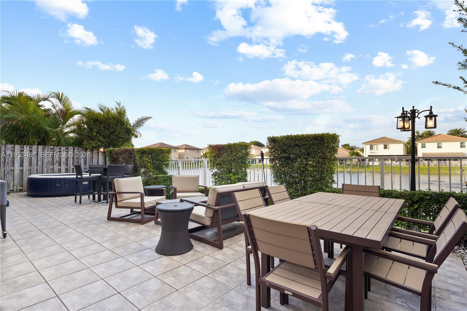 11287 NW 43rd Ter, Doral FL 33178