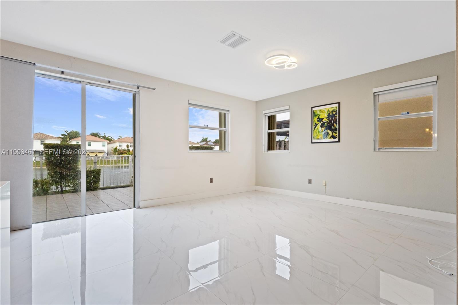 11287 NW 43rd Ter, Doral FL 33178