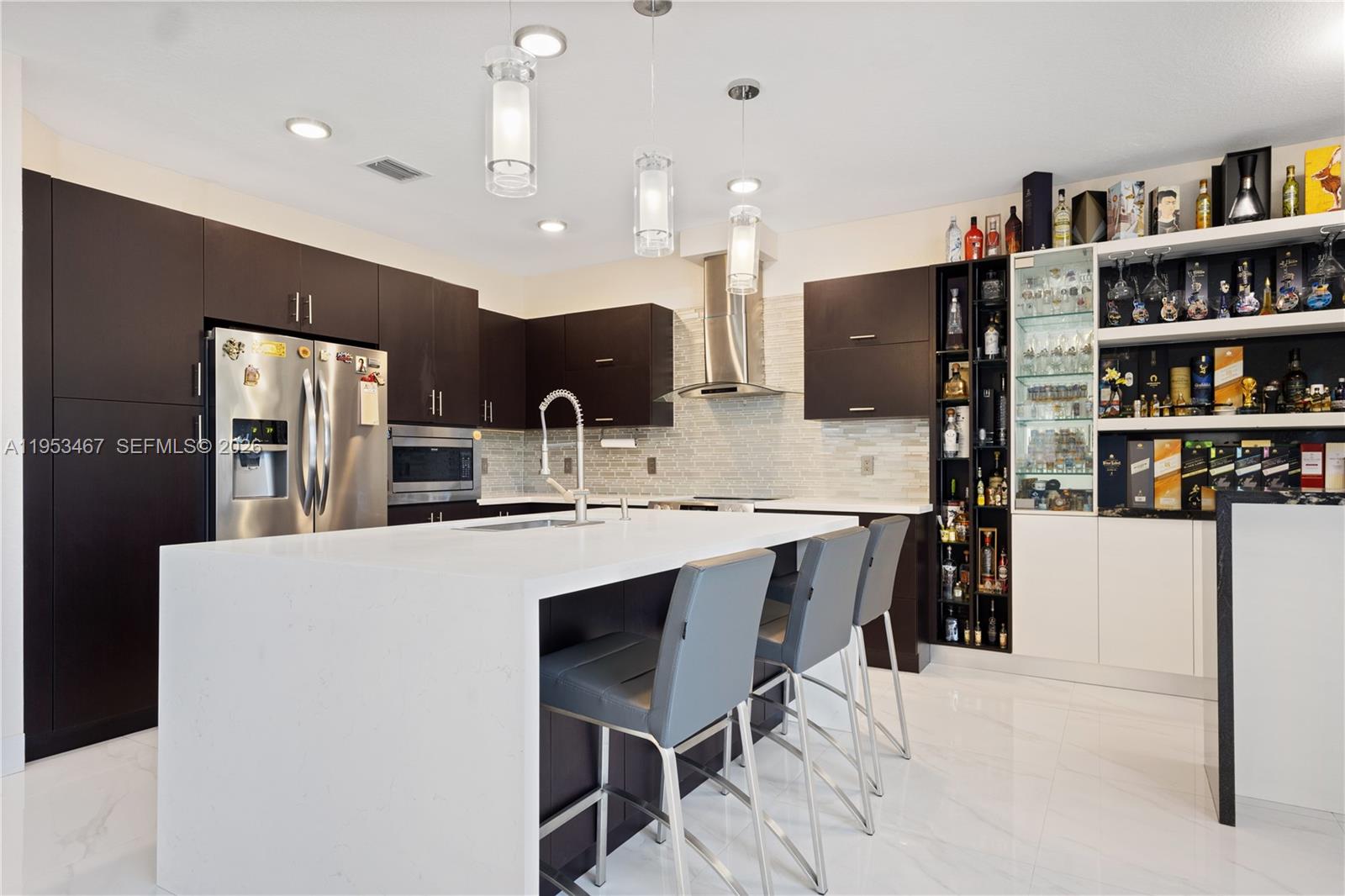 11287 NW 43rd Ter, Doral FL 33178