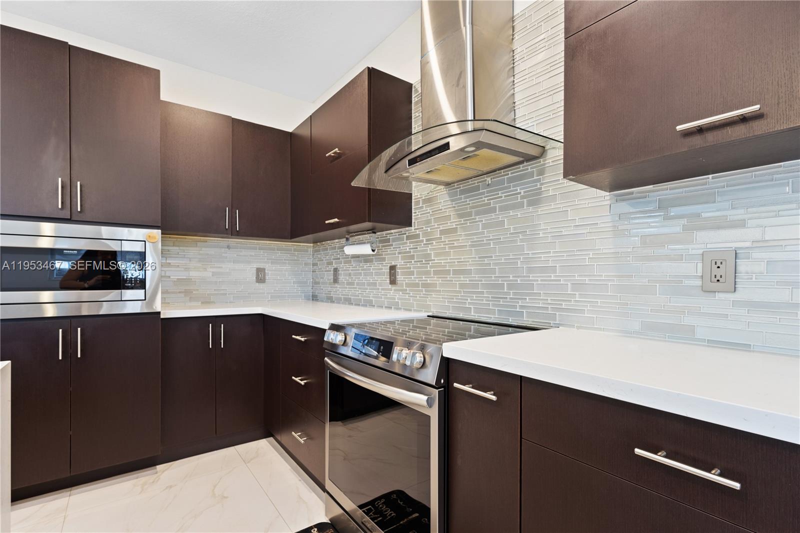 11287 NW 43rd Ter, Doral FL 33178