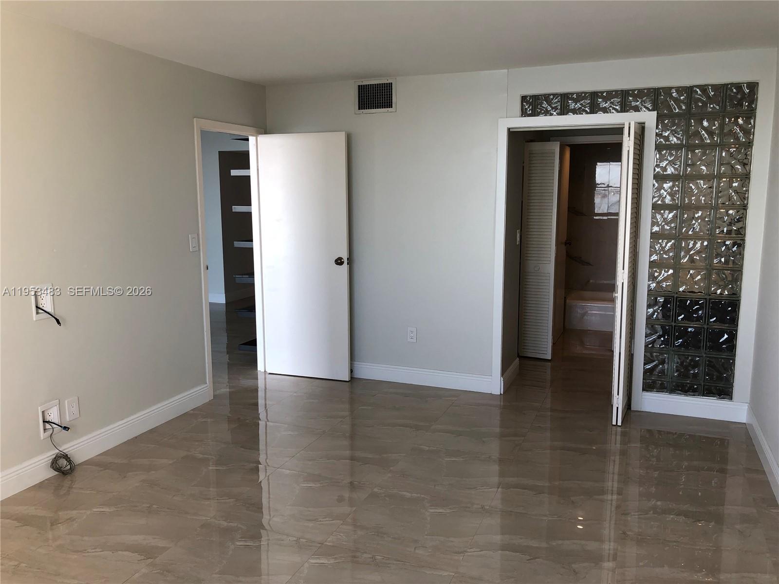 2333 Brickell Ave #2609, Miami FL 33129
