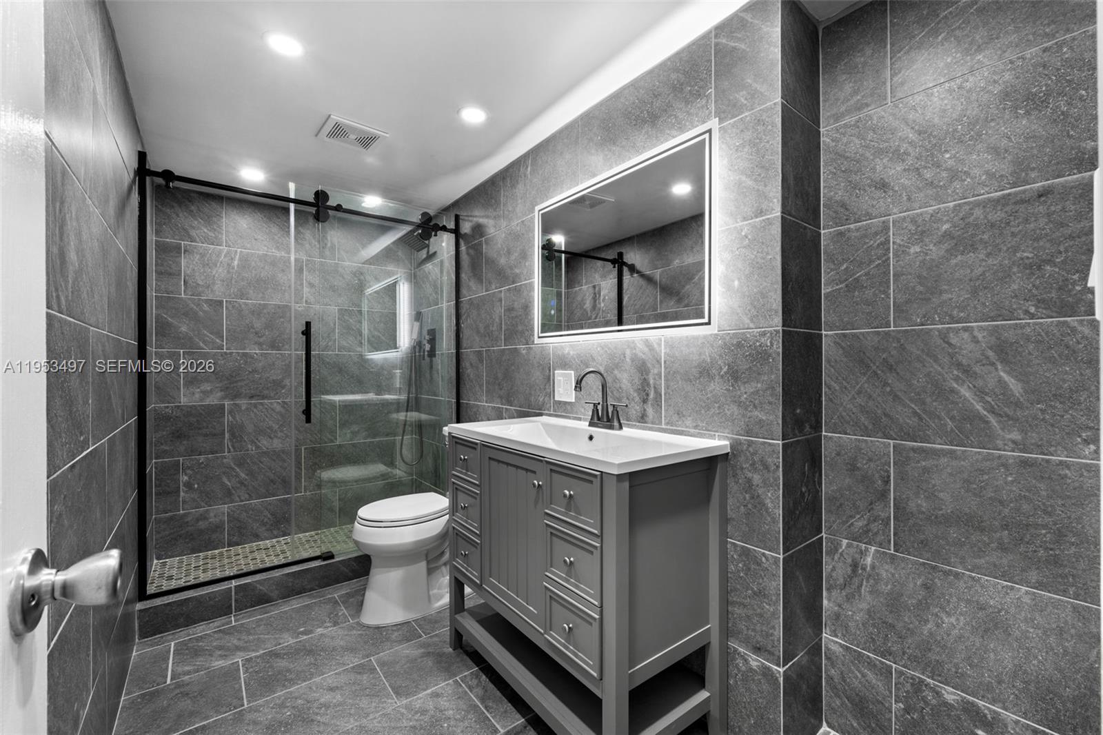 401 Golden Isles Dr #304, Hallandale Beach FL 33009