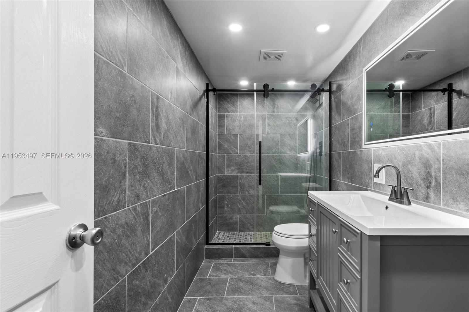 401 Golden Isles Dr #304, Hallandale Beach FL 33009