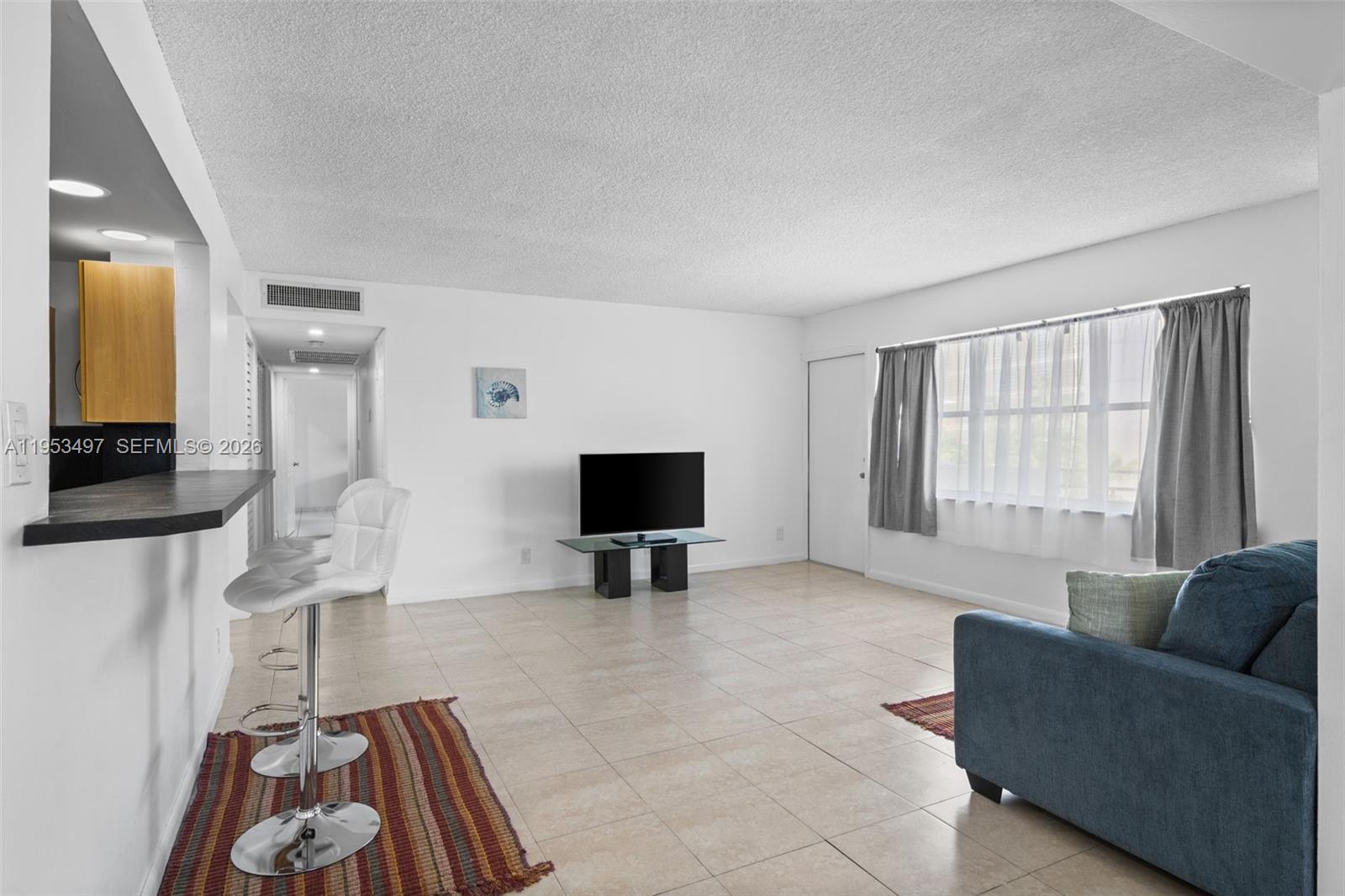 401 Golden Isles Dr #304, Hallandale Beach FL 33009