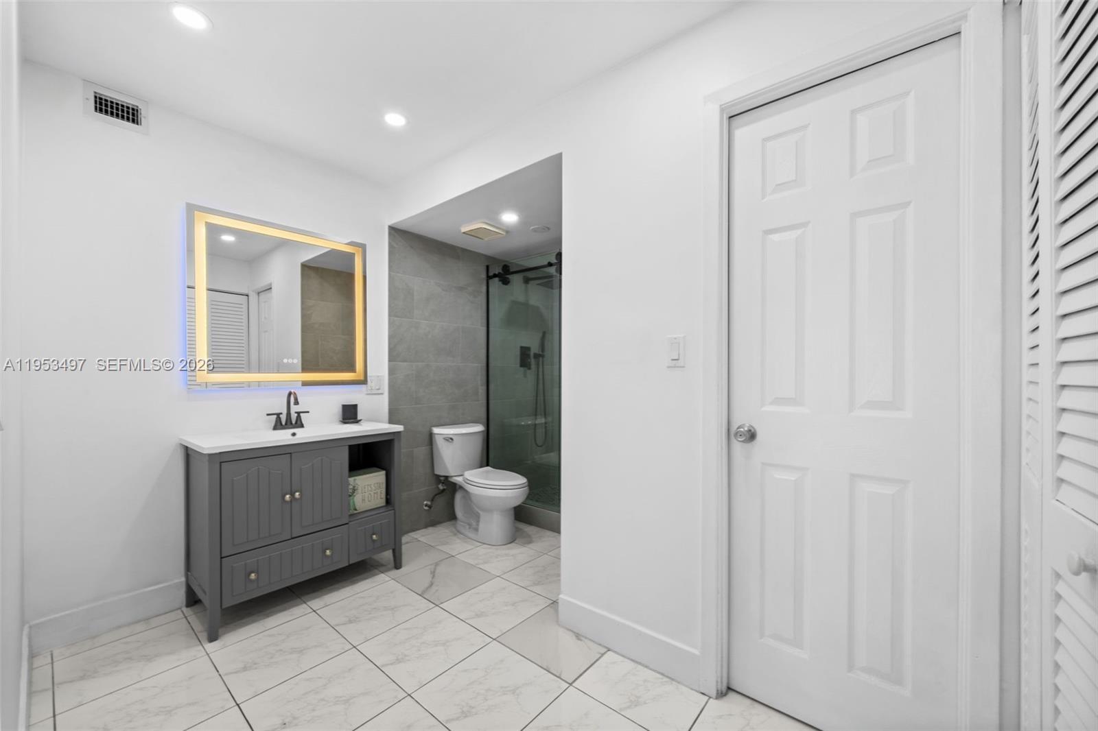 401 Golden Isles Dr #304, Hallandale Beach FL 33009