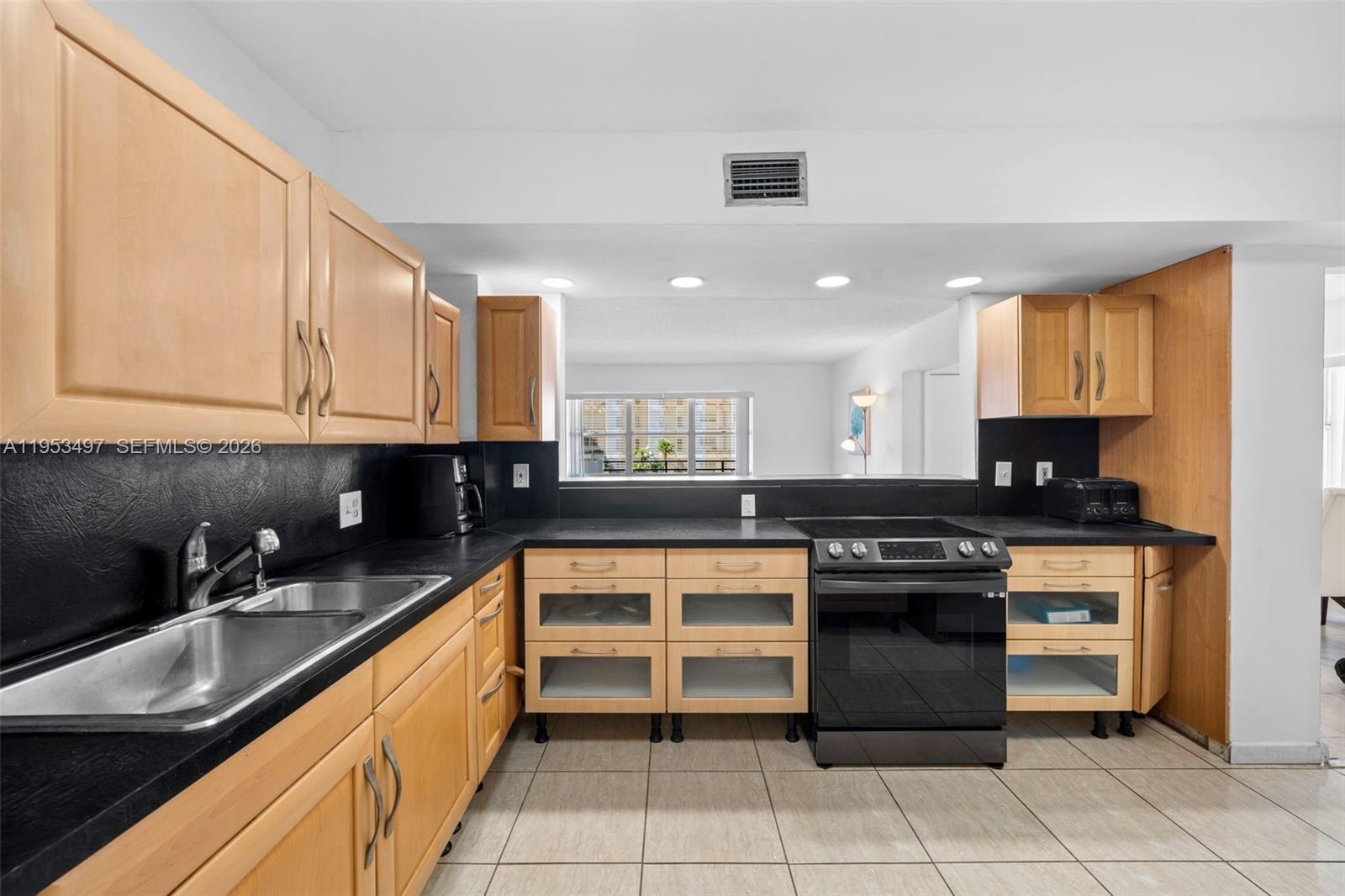 401 Golden Isles Dr #304, Hallandale Beach FL 33009