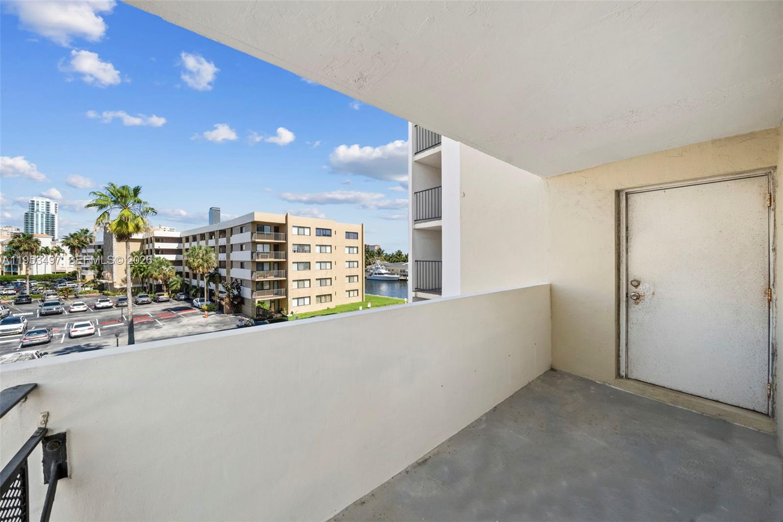 401 Golden Isles Dr #304, Hallandale Beach FL 33009