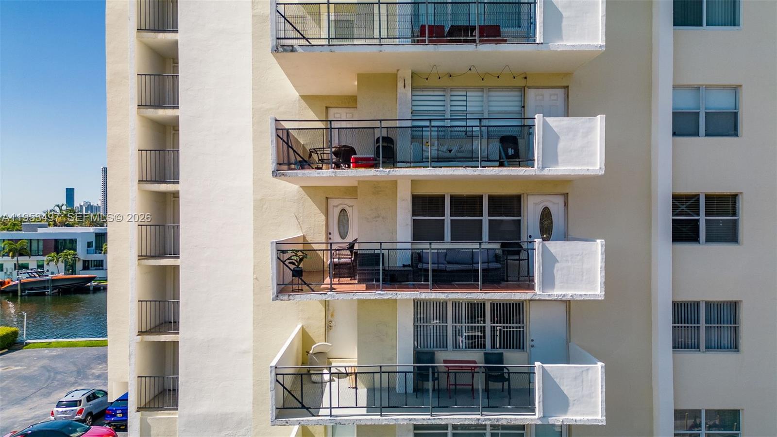 401 Golden Isles Dr #304, Hallandale Beach FL 33009