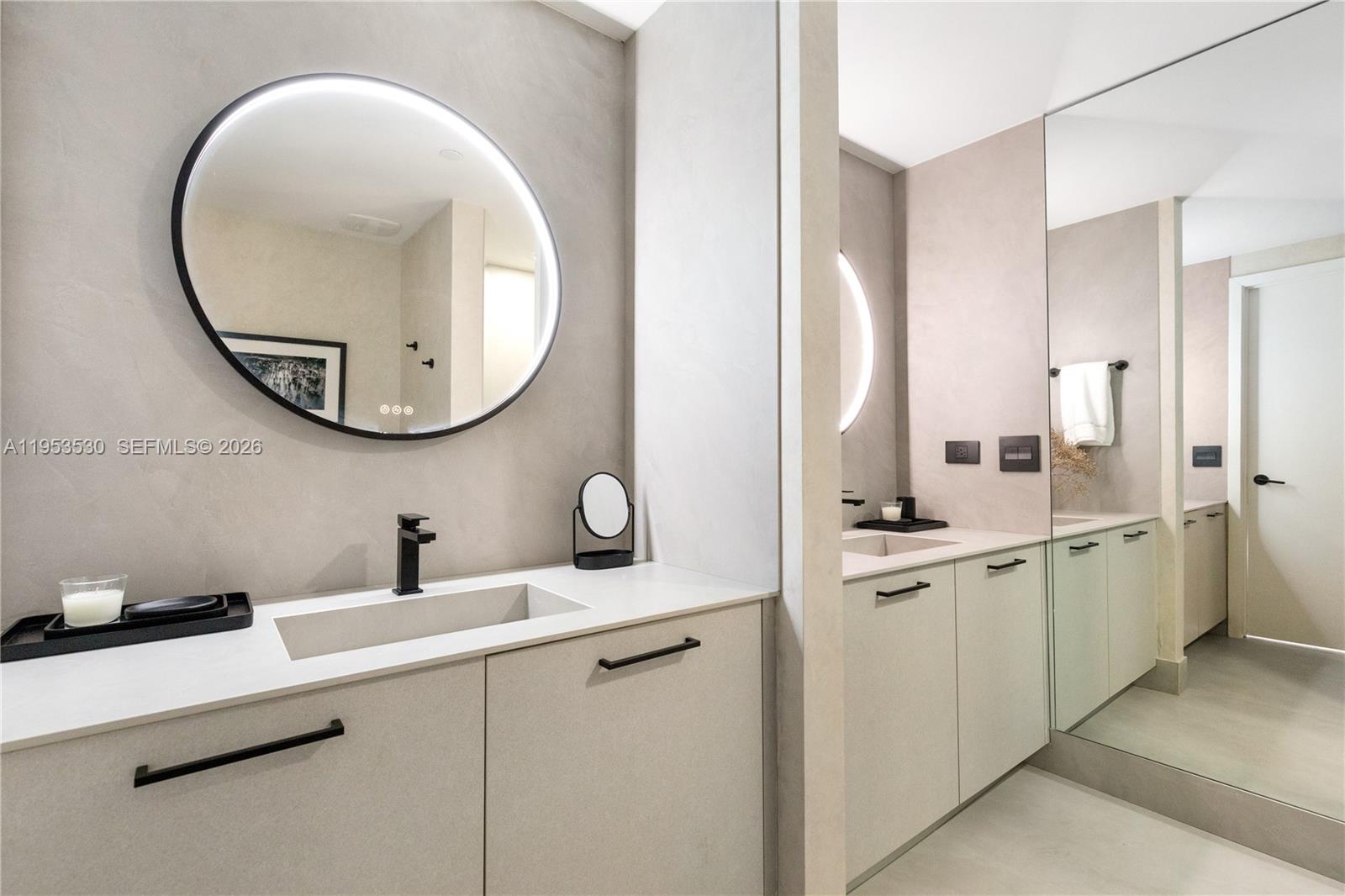 1010 Brickell Ave #1701, Miami FL 33131