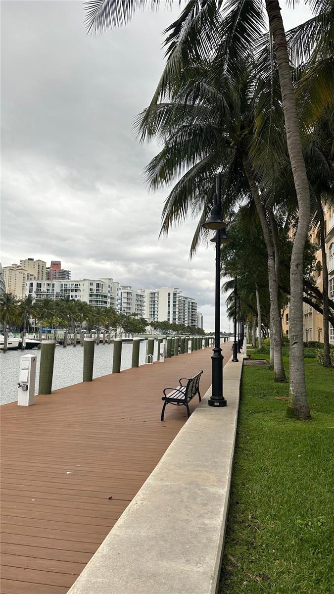 3001 NE 185th St #119, Aventura FL 33180