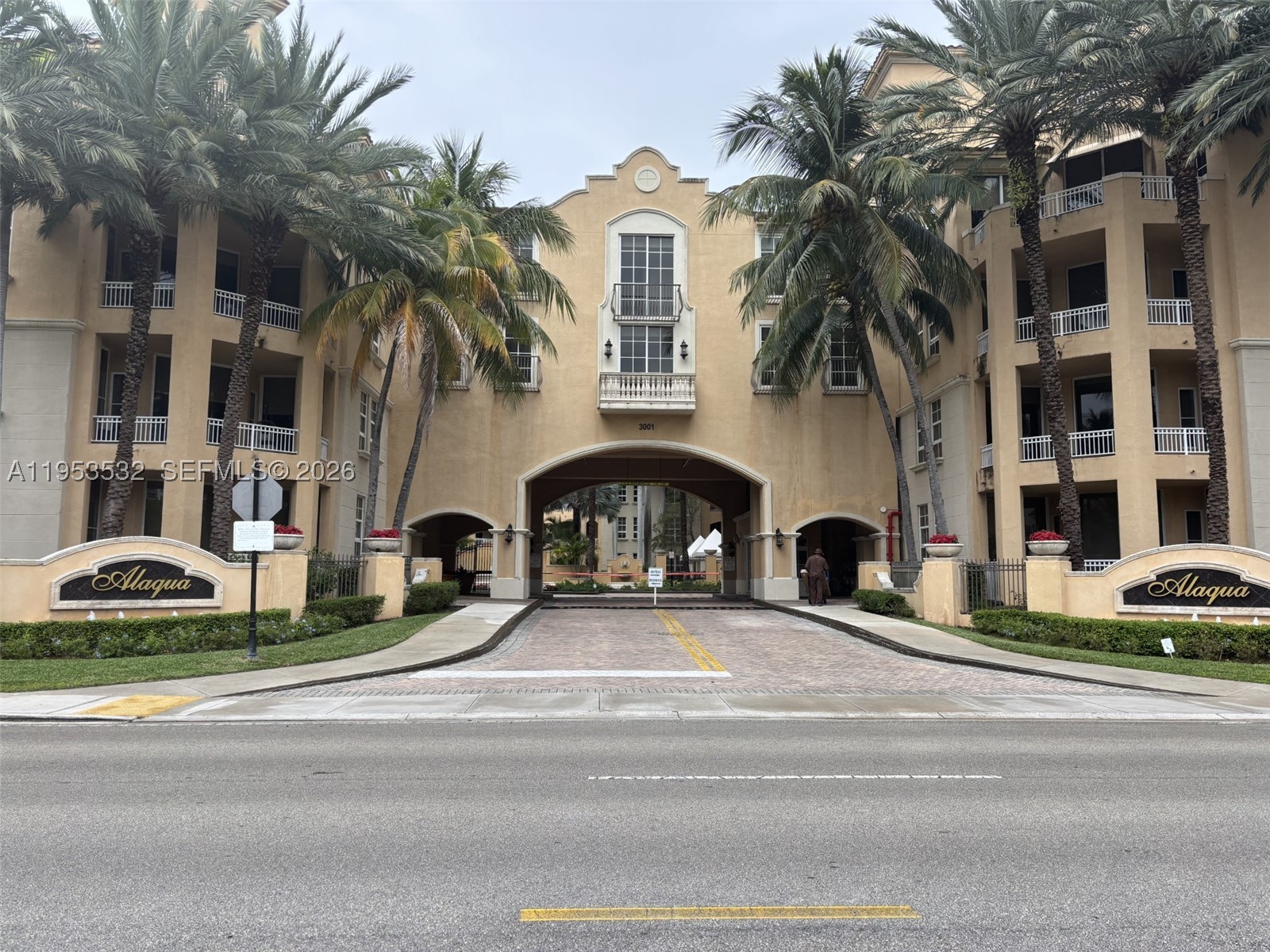 3001 NE 185th St #119, Aventura FL 33180