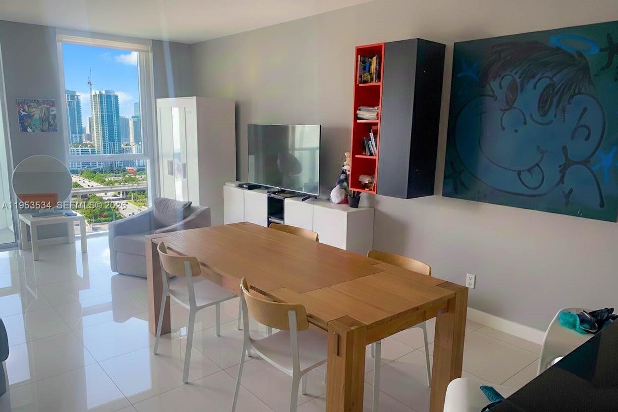 244 Biscayne Blvd #3204, Miami FL 33132