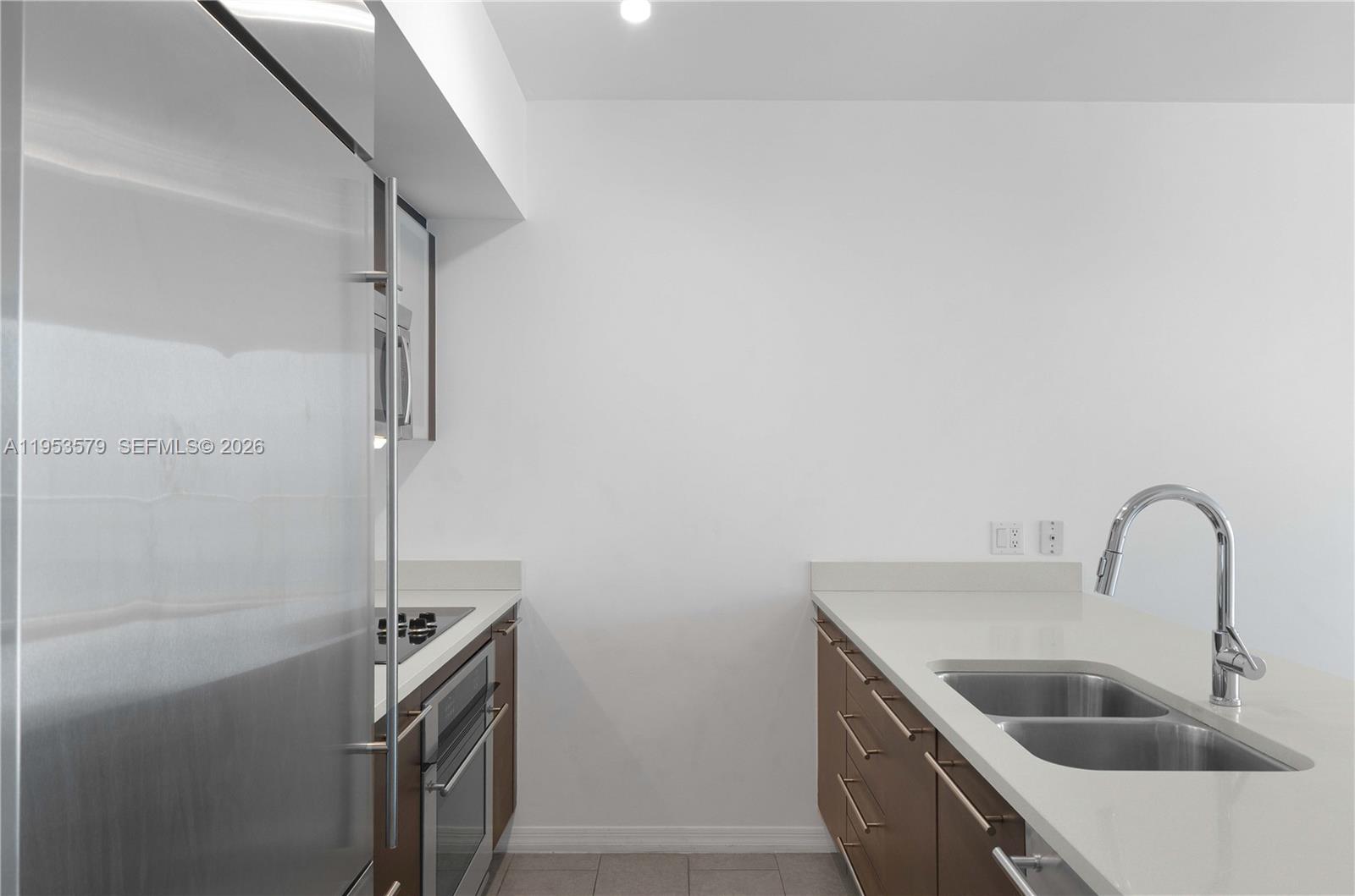 55 SE 6th St #2606, Miami FL 33131
