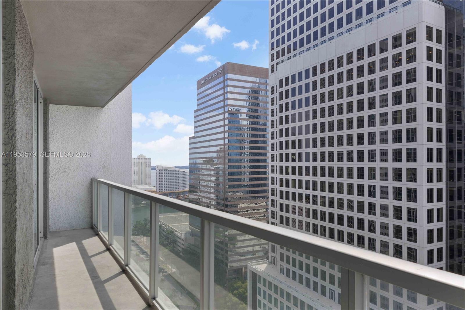 55 SE 6th St #2606, Miami FL 33131