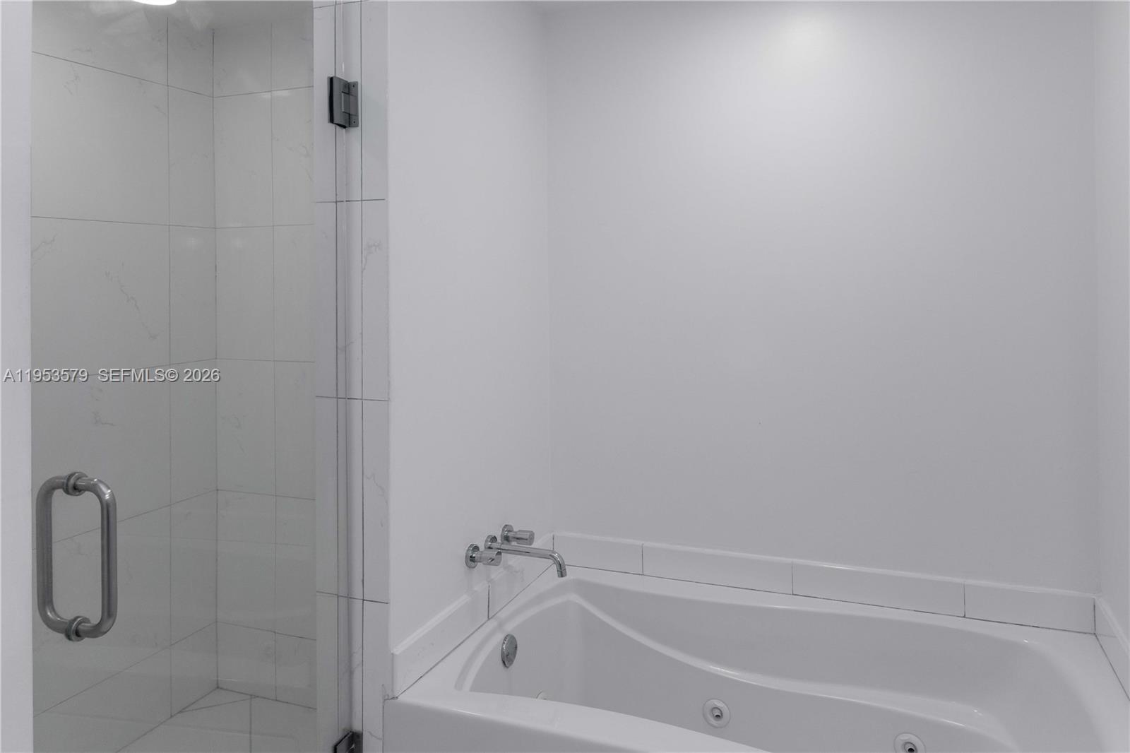 55 SE 6th St #2606, Miami FL 33131