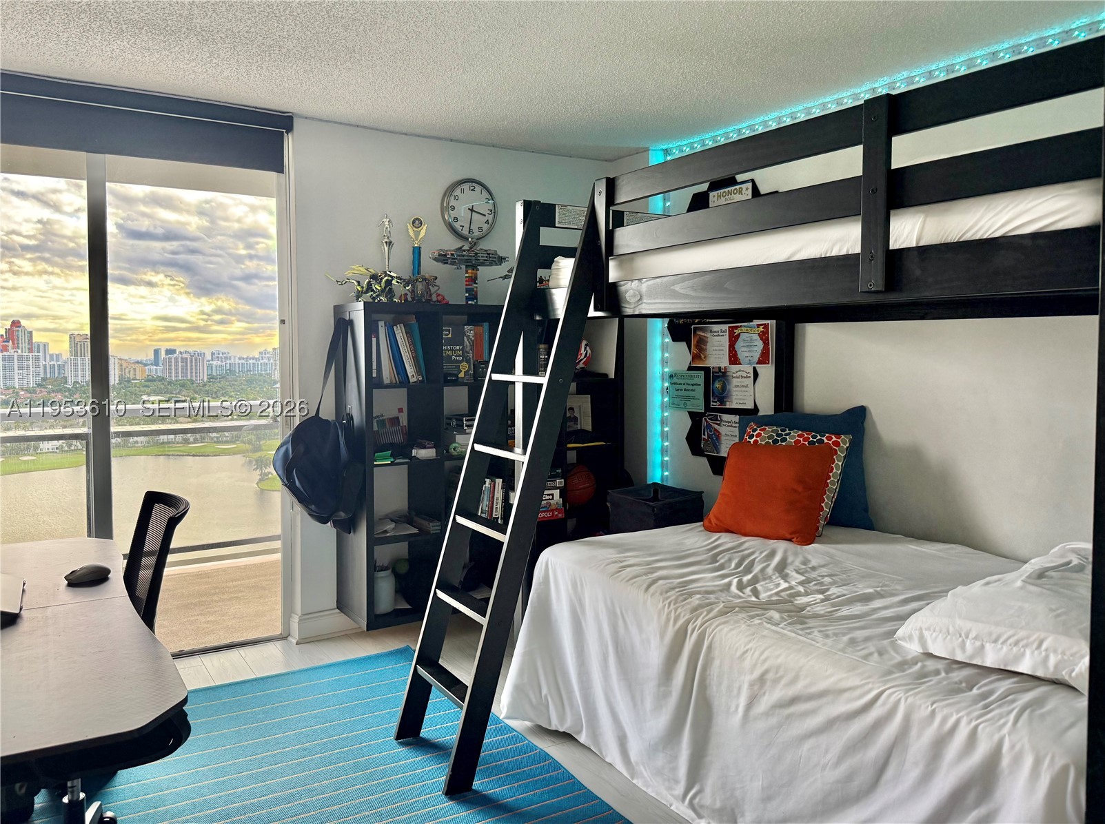 3701 N Country Club Dr #2205, Aventura FL 33180