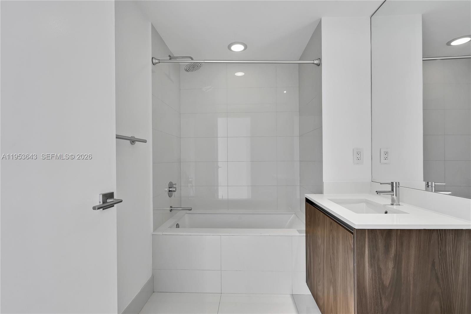 3131 NE 7th Ave #3704, Miami FL 33137