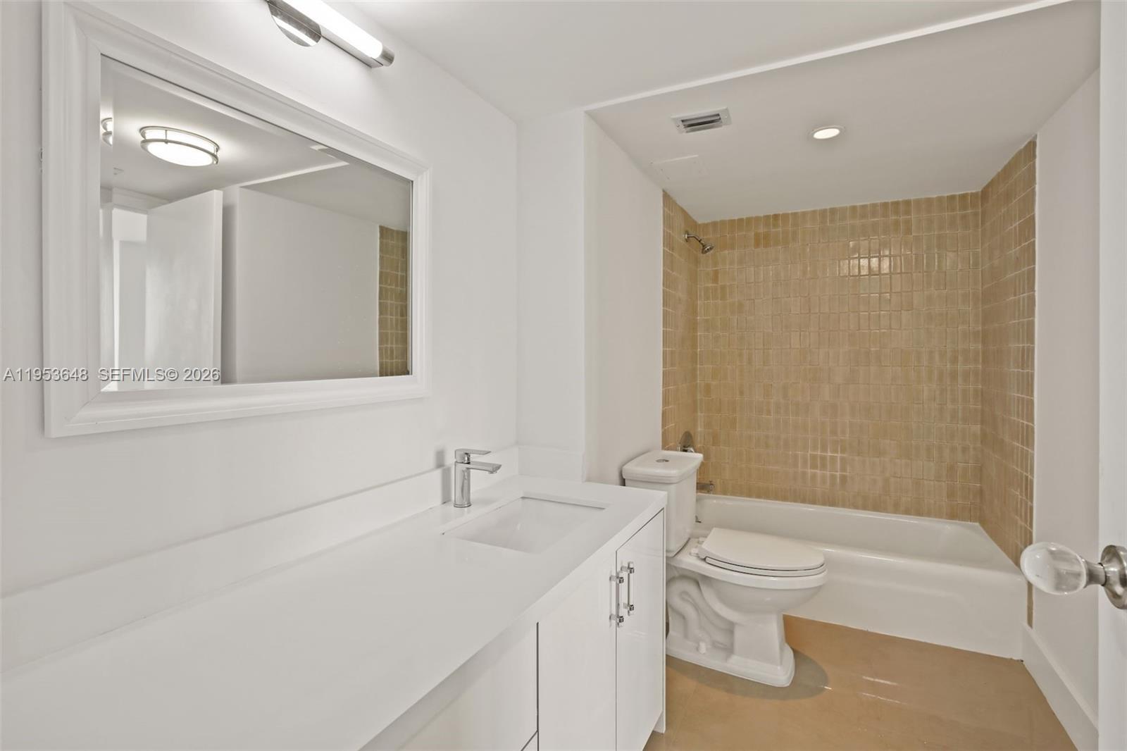 2333 Brickell Ave #2710, Miami FL 33129