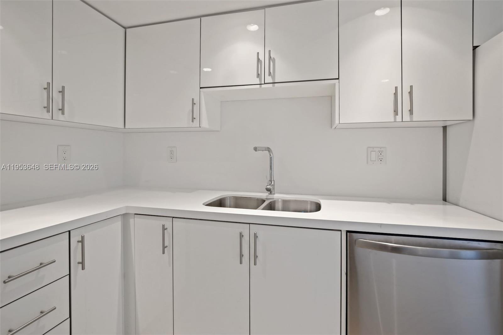 2333 Brickell Ave #2710, Miami FL 33129