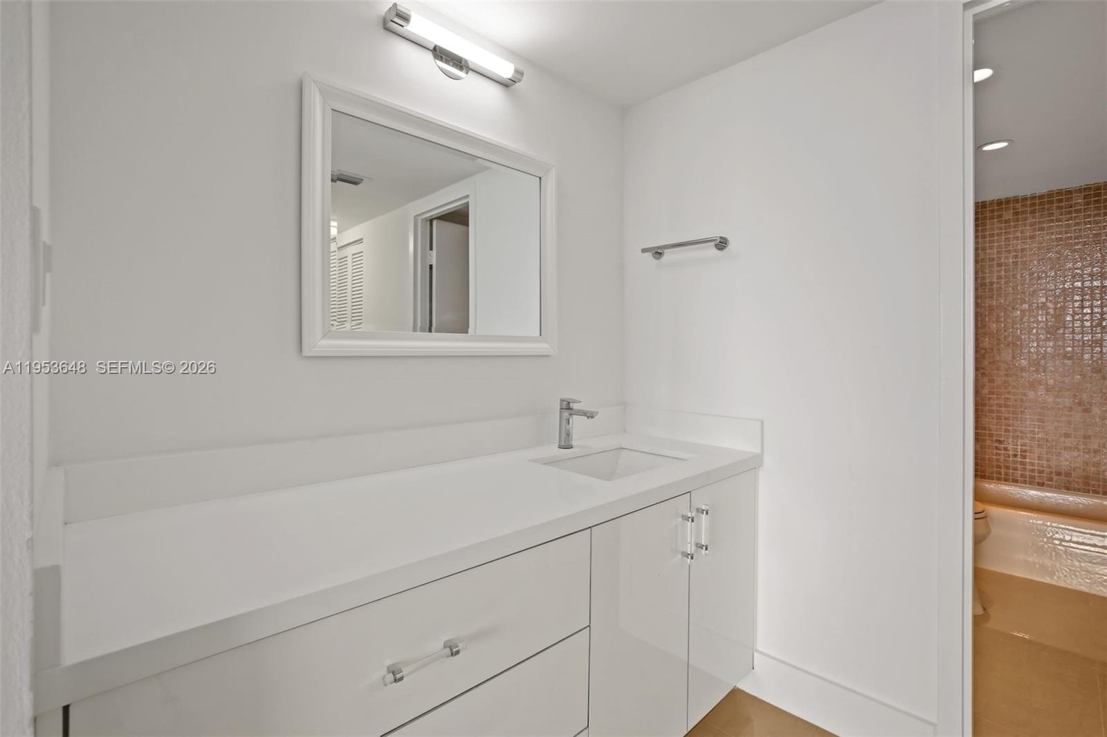 2333 Brickell Ave #2710, Miami FL 33129