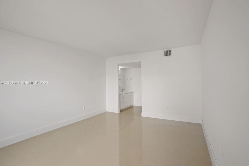 2333 Brickell Ave #2710, Miami FL 33129