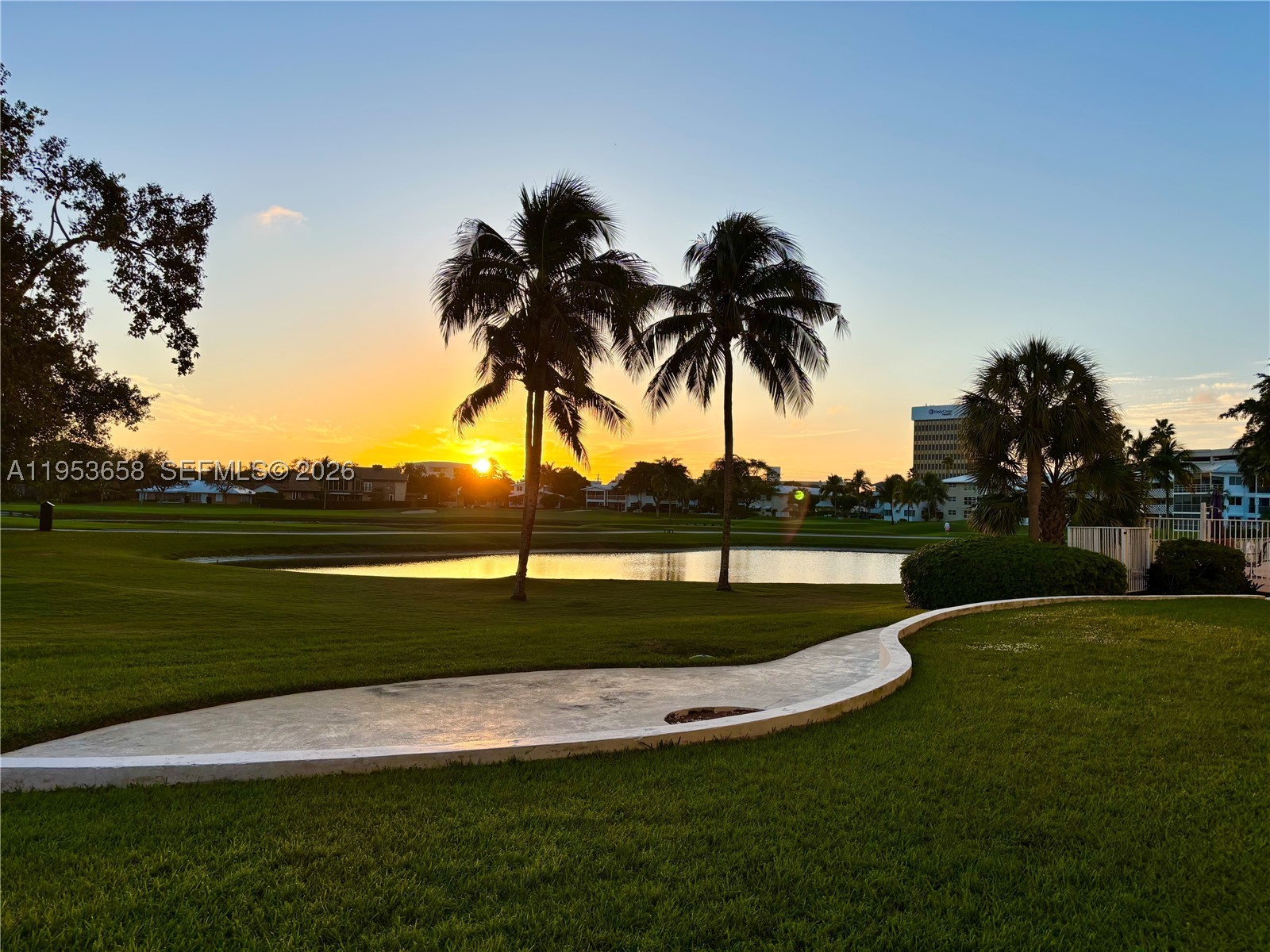 2500 NE 48th Ln #607, Fort Lauderdale FL 33308