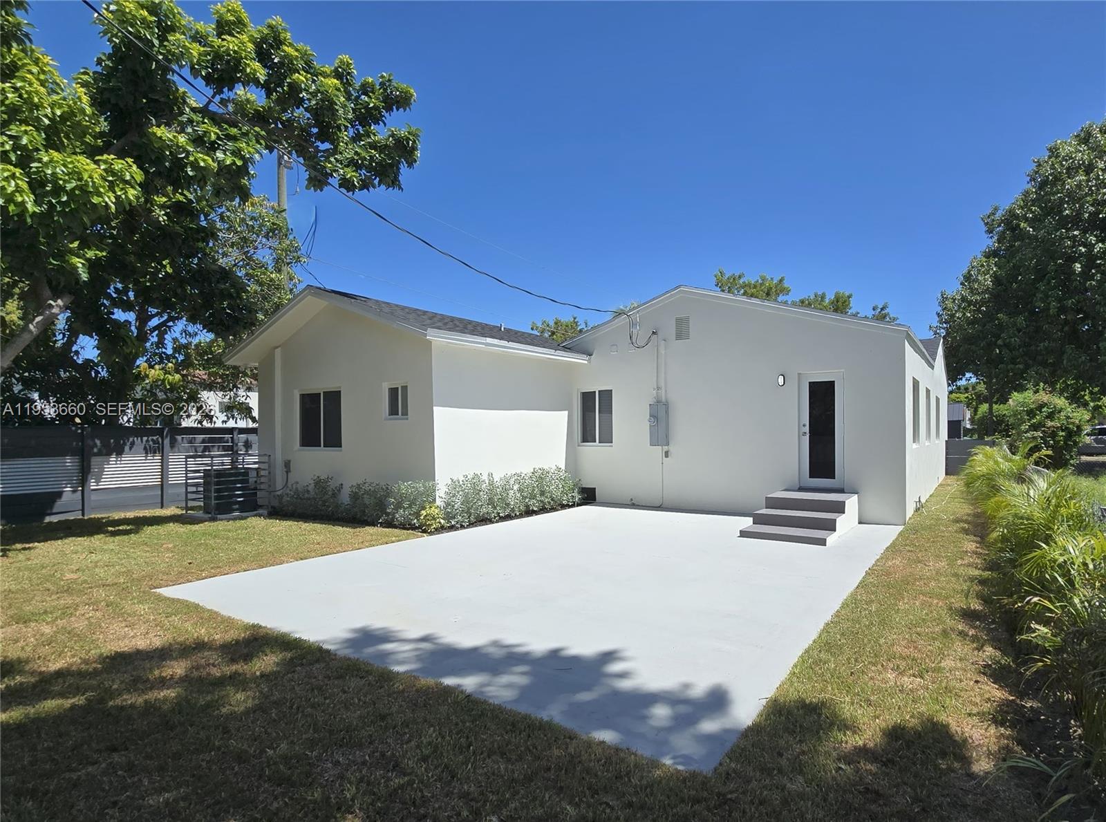 765 NW 45th St, Miami FL 33127