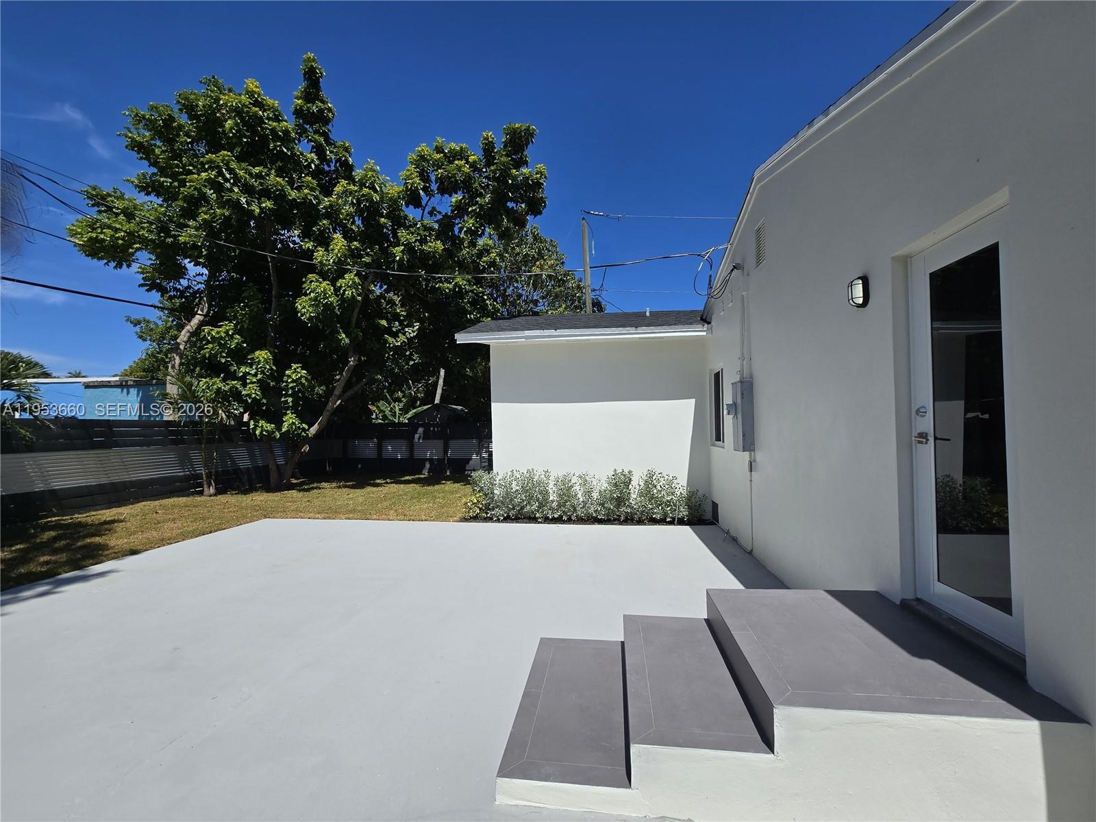765 NW 45th St, Miami FL 33127