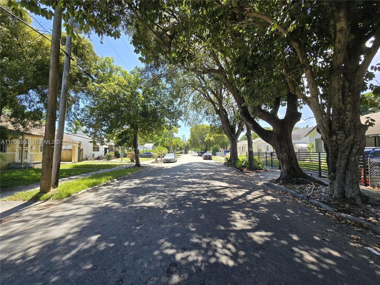 765 NW 45th St, Miami FL 33127