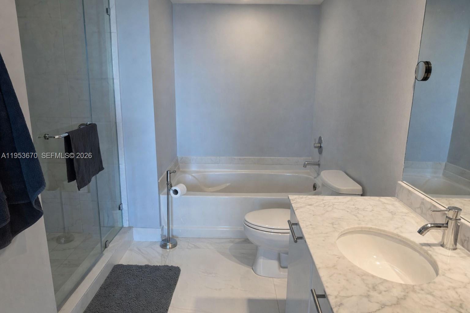 951 Brickell Ave #3304, Miami FL 33131