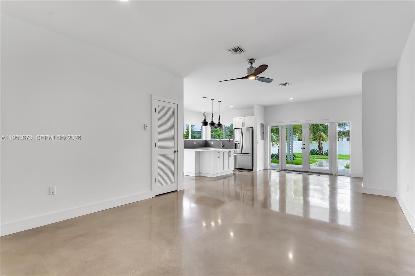 2247 NW 2nd St, Miami FL 33125