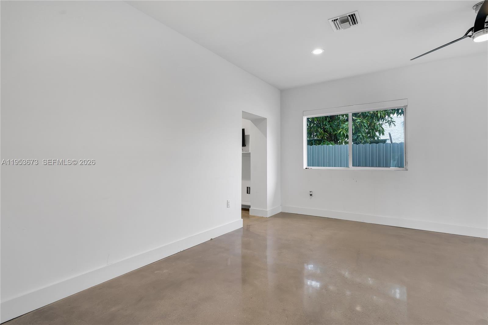 2247 NW 2nd St, Miami FL 33125