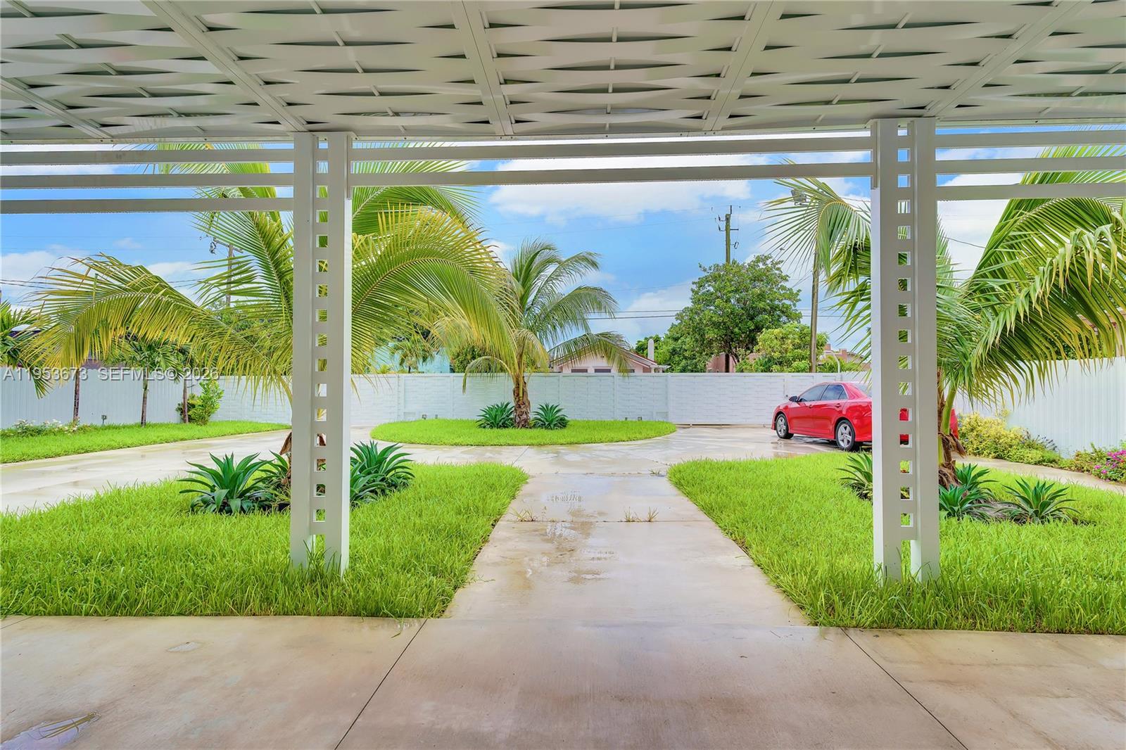 2247 NW 2nd St, Miami FL 33125