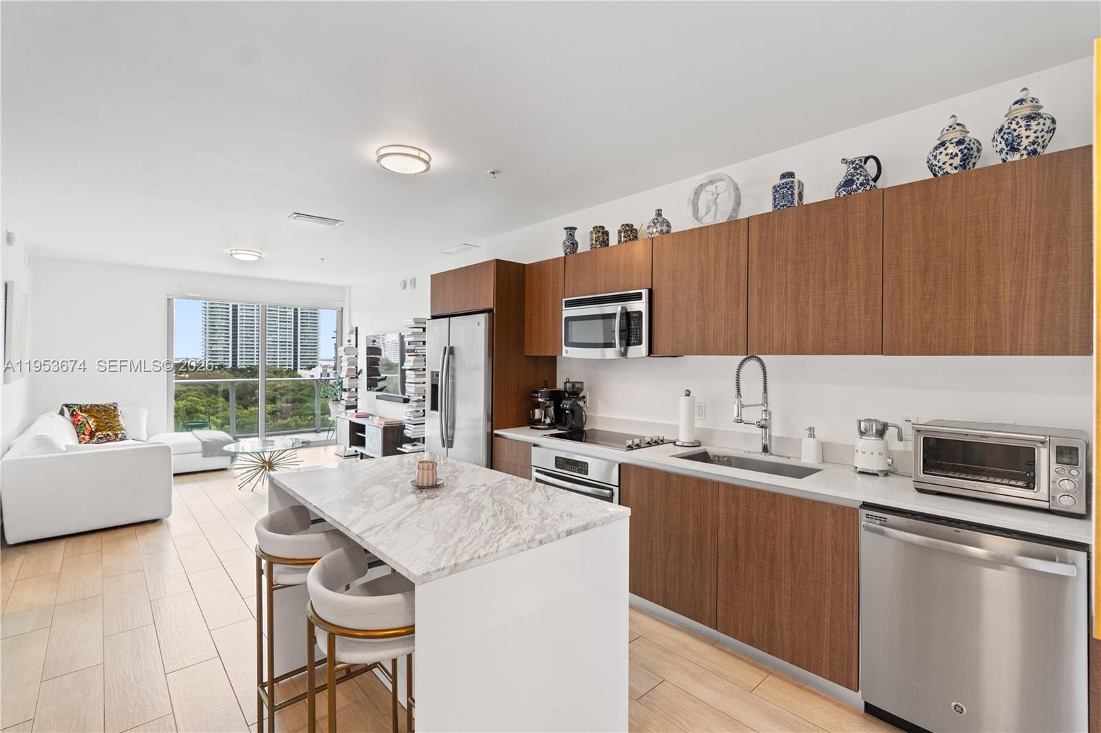 1600 SW 1st Ave #807, Miami FL 33129