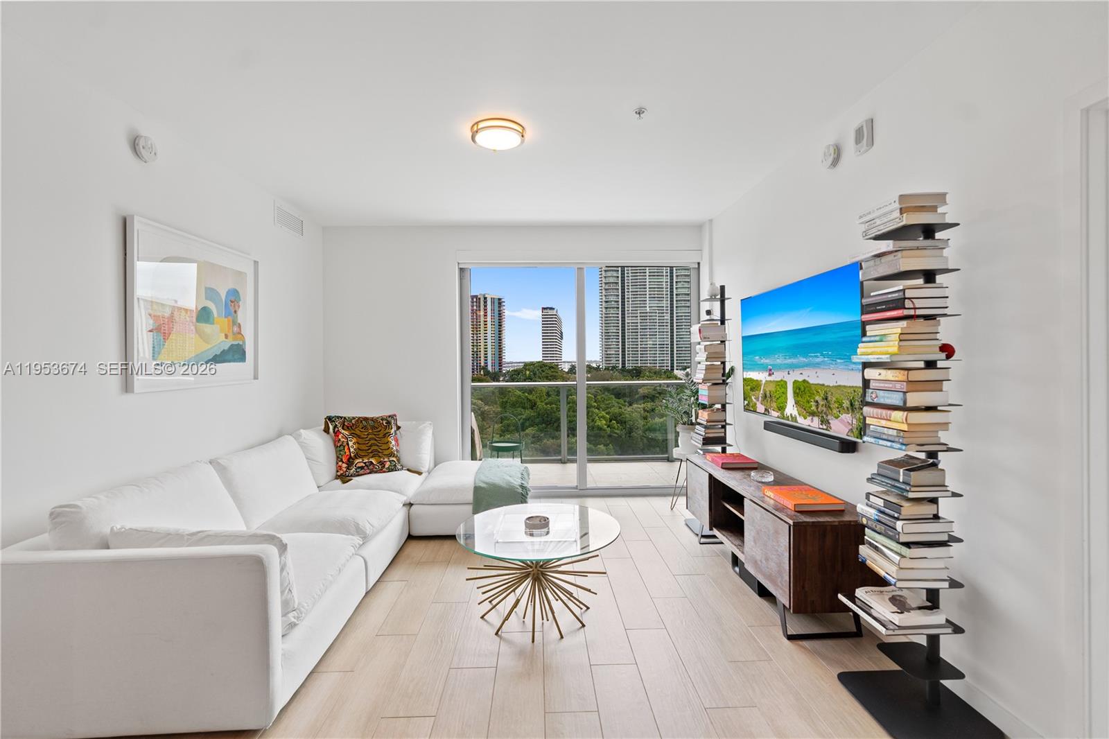 1600 SW 1st Ave #807, Miami FL 33129
