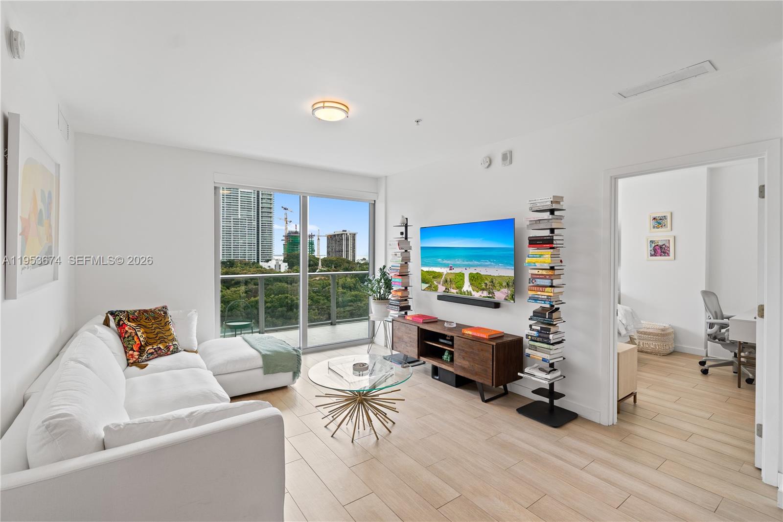 1600 SW 1st Ave #807, Miami FL 33129