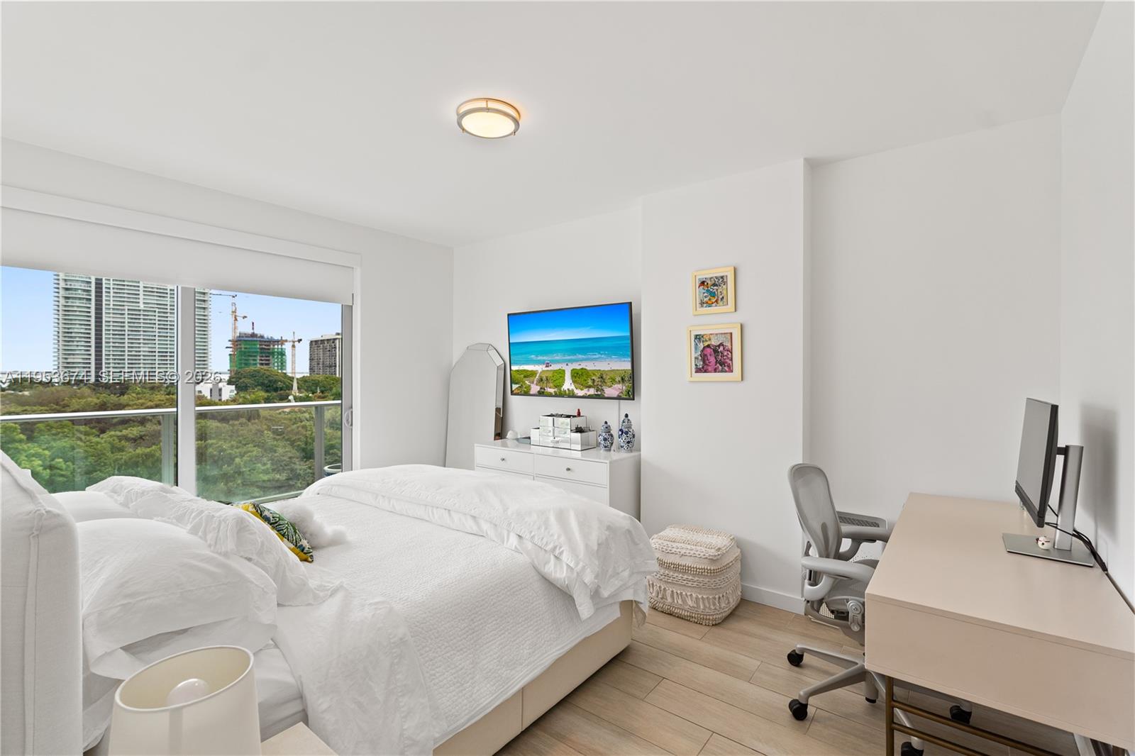 1600 SW 1st Ave #807, Miami FL 33129