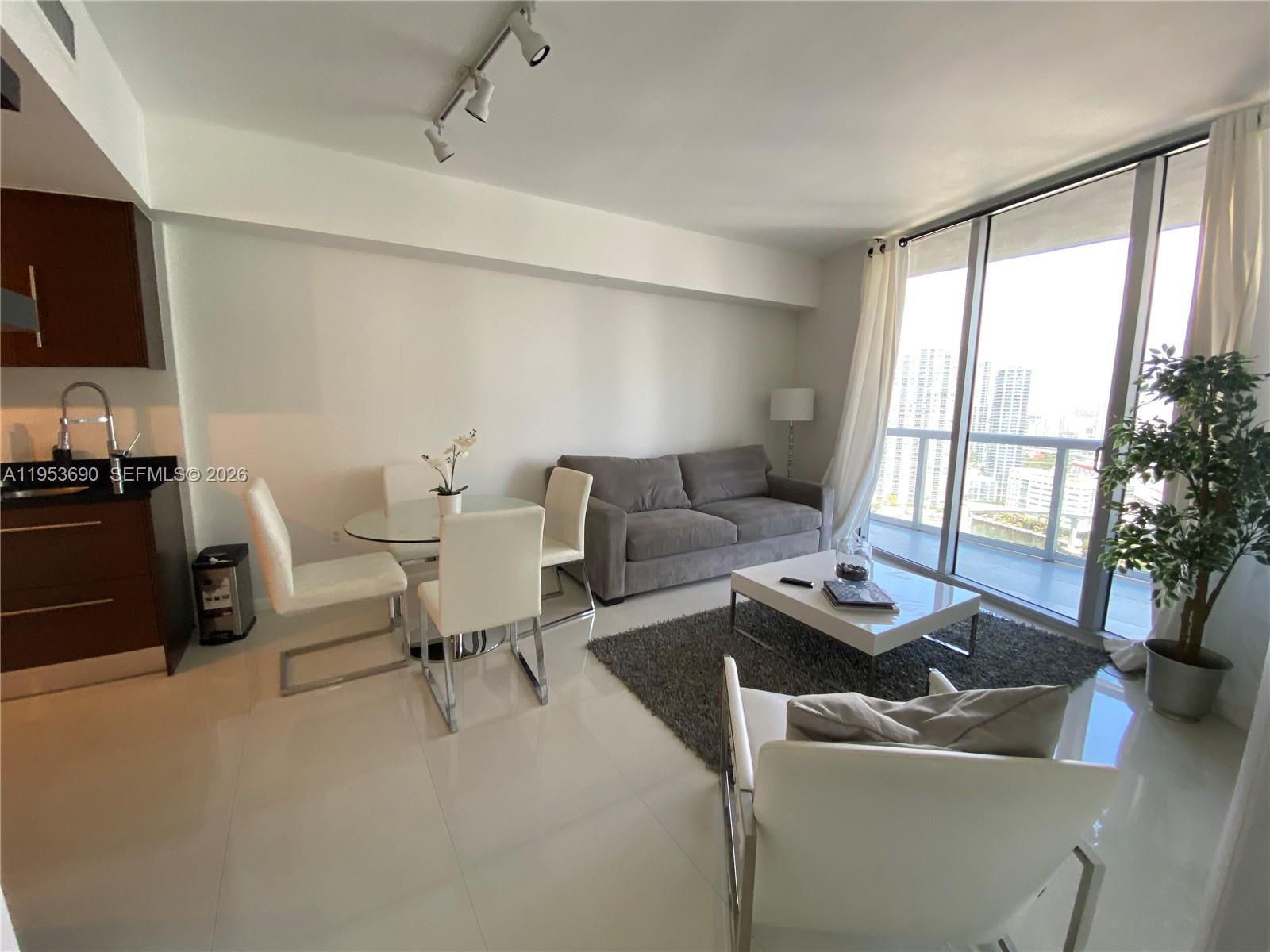 465 Brickell Ave #3004, Miami FL 33131