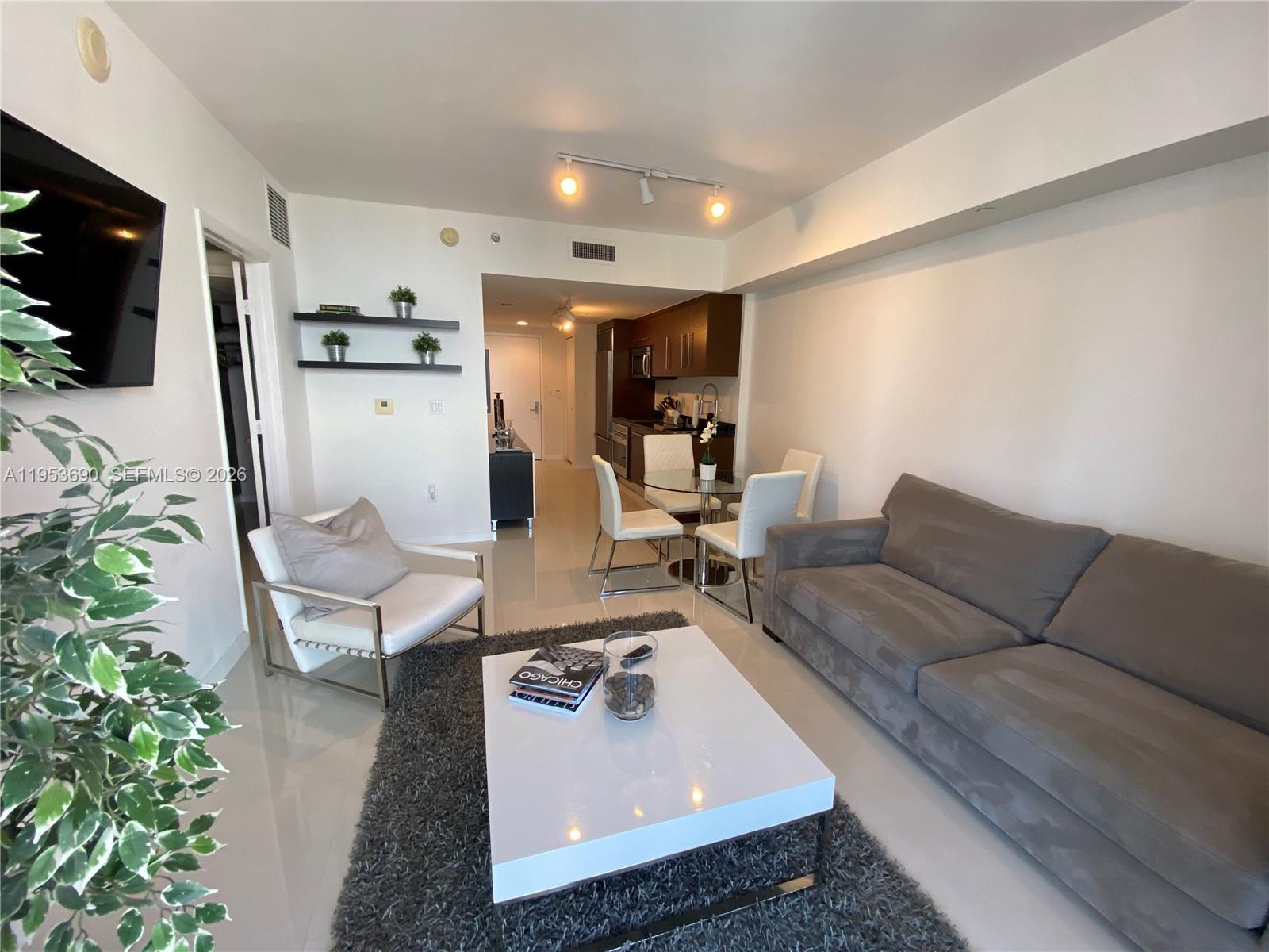465 Brickell Ave #3004, Miami FL 33131
