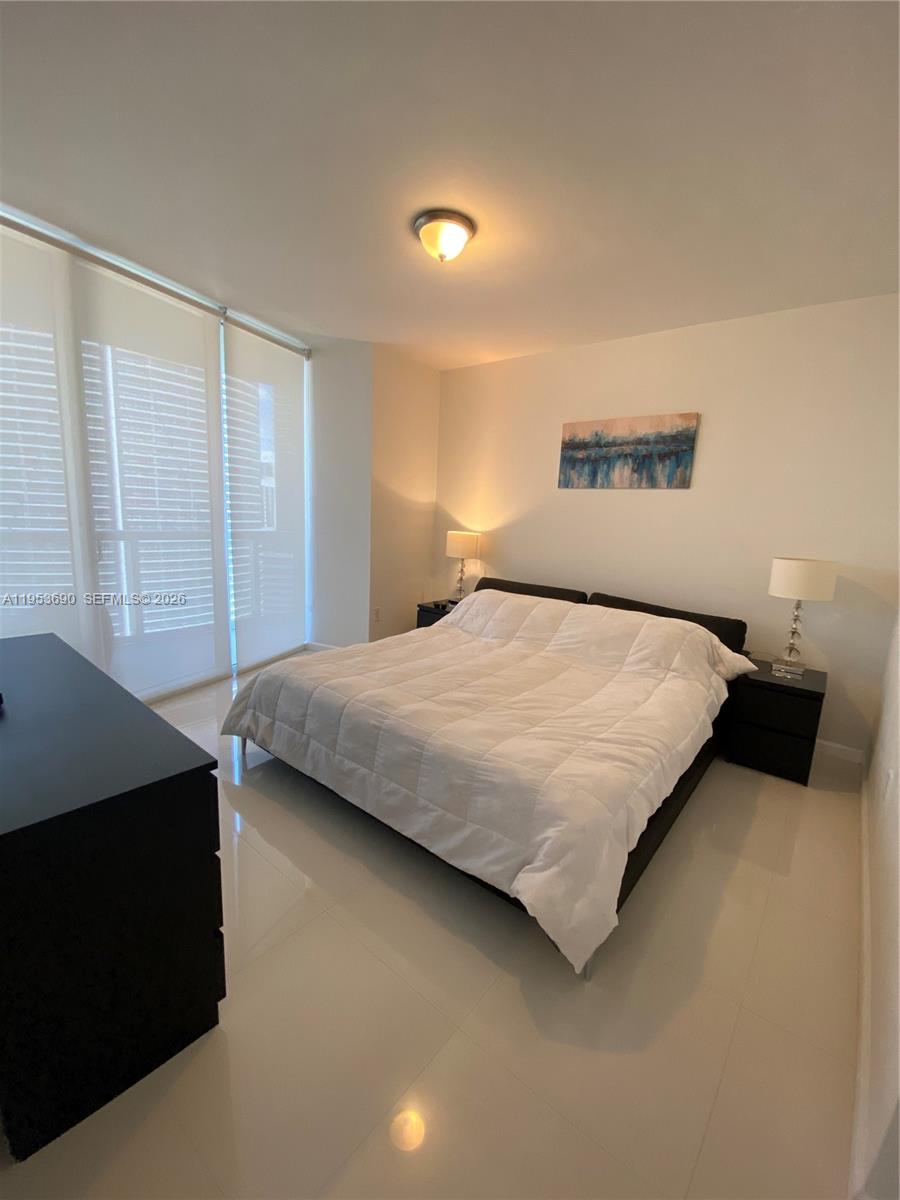 465 Brickell Ave #3004, Miami FL 33131