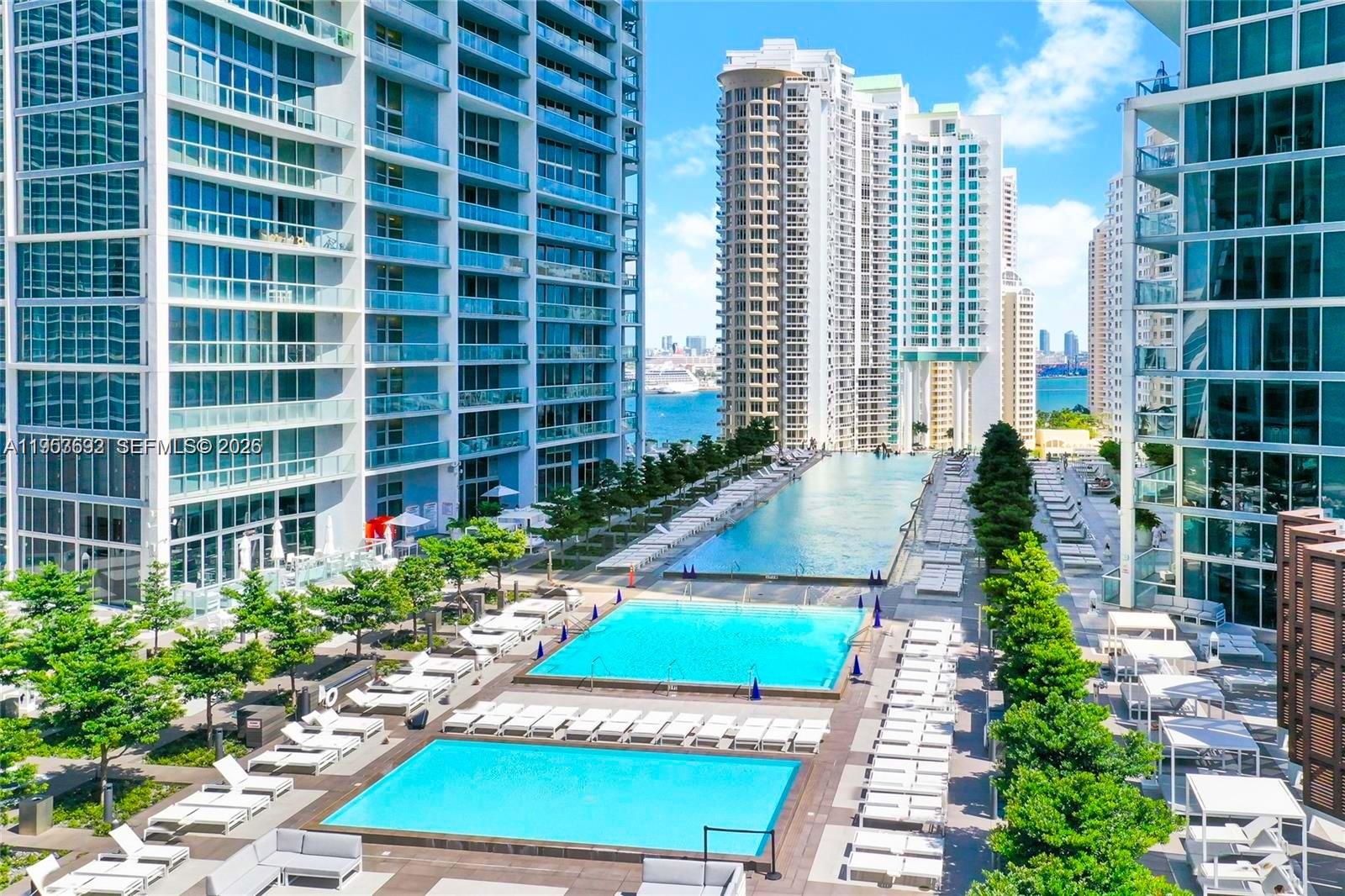 465 Brickell Ave #5603, Miami FL 33131