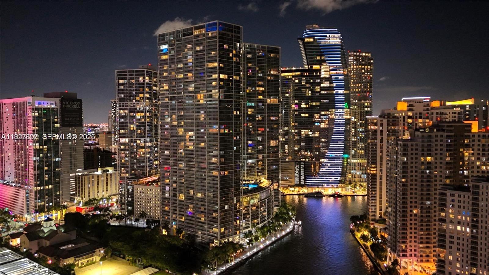 465 Brickell Ave #5603, Miami FL 33131