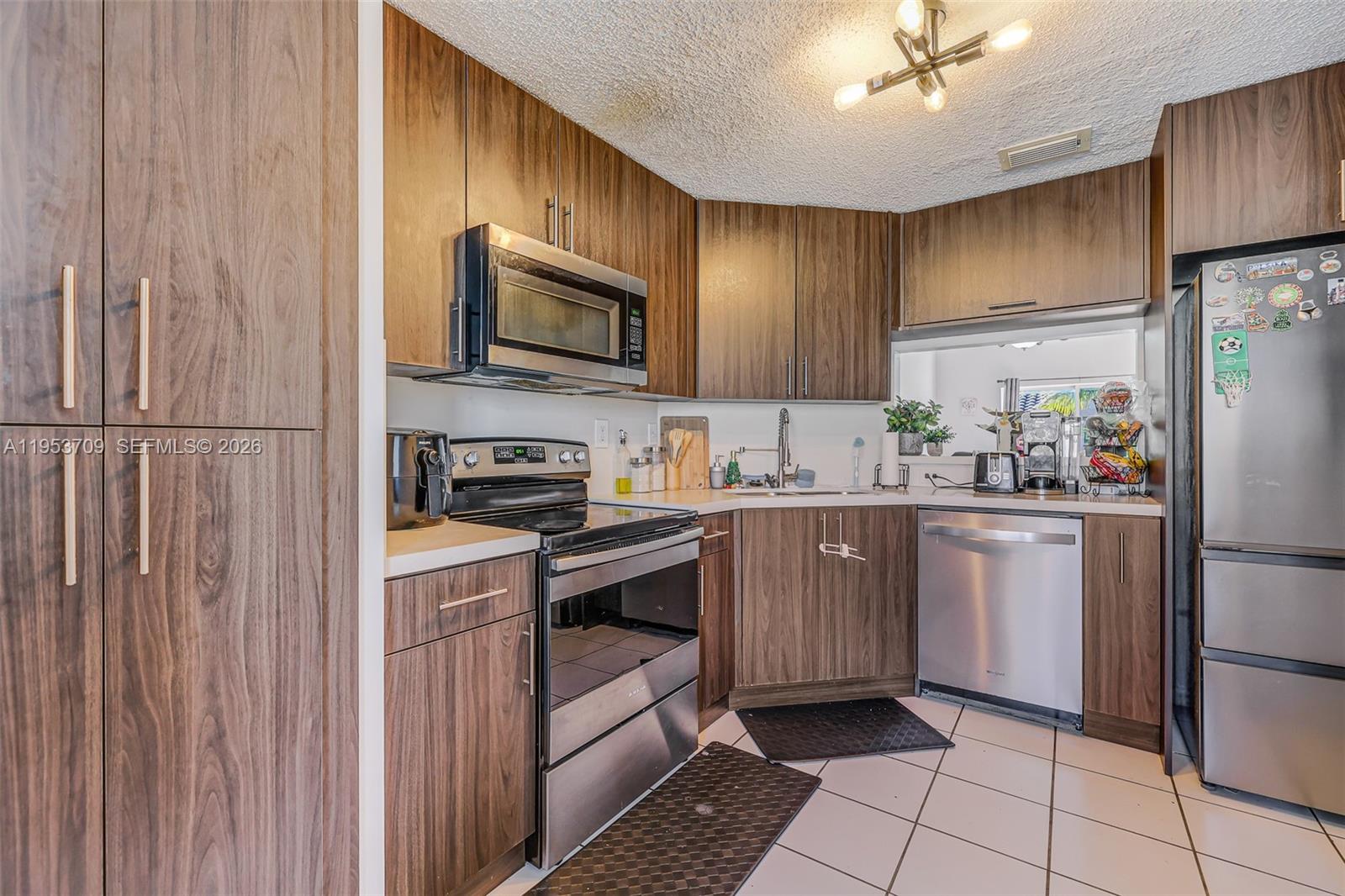 10026 Hammocks Blvd #207-6, Miami FL 33196