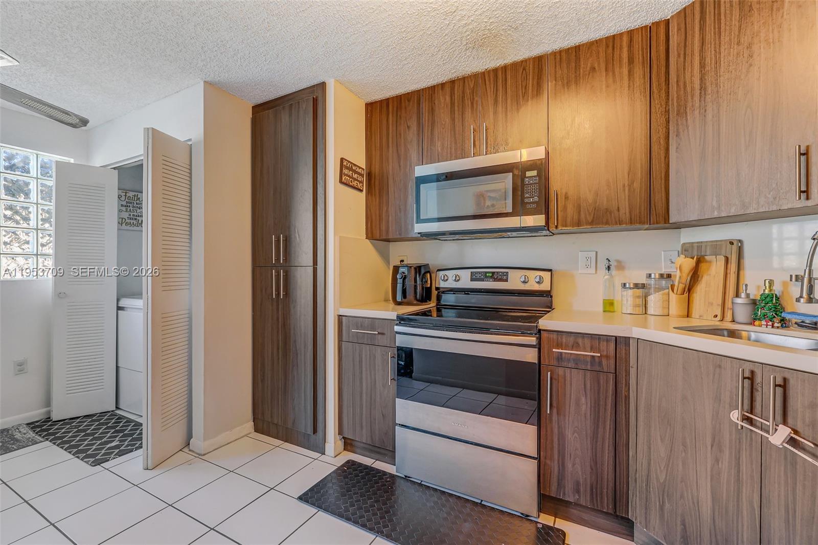 10026 Hammocks Blvd #207-6, Miami FL 33196