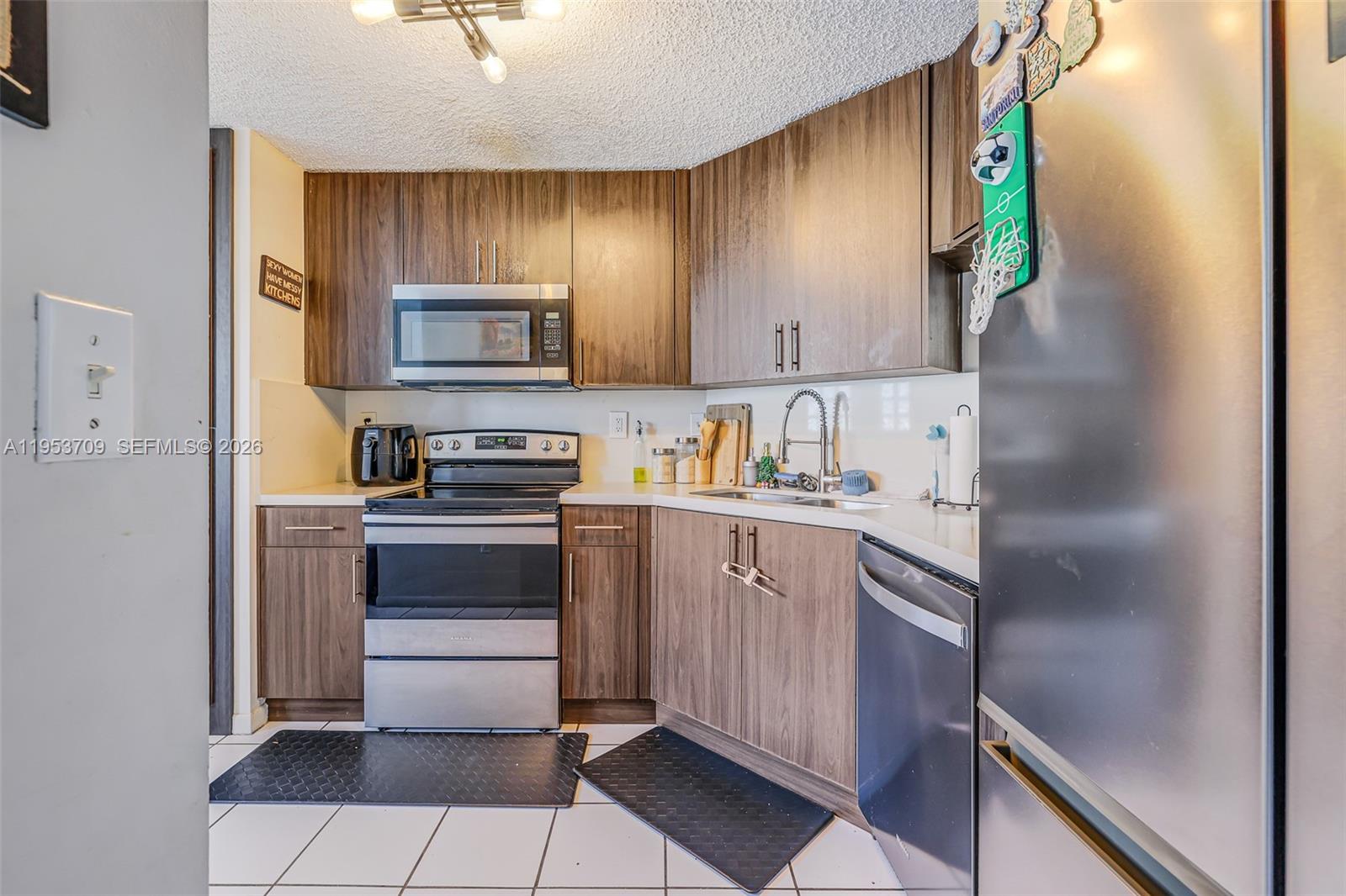 10026 Hammocks Blvd #207-6, Miami FL 33196