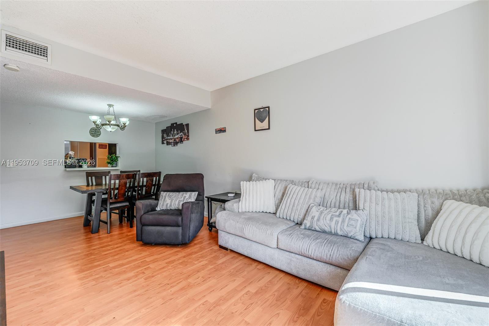 10026 Hammocks Blvd #207-6, Miami FL 33196