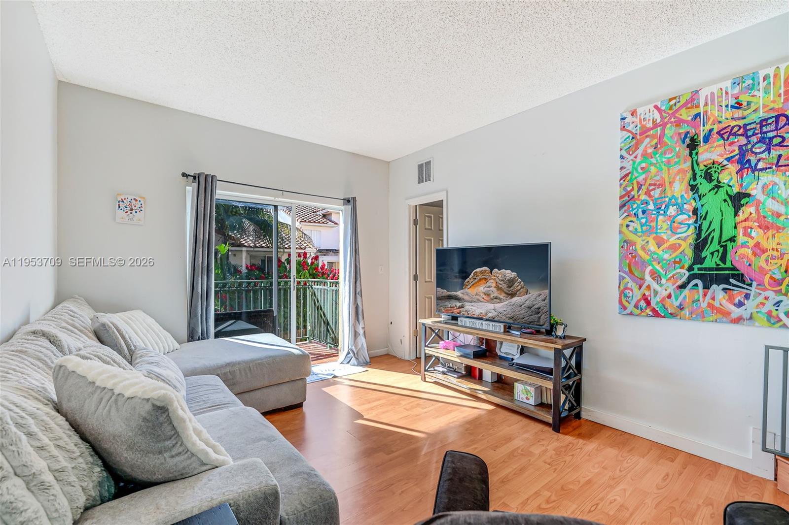 10026 Hammocks Blvd #207-6, Miami FL 33196
