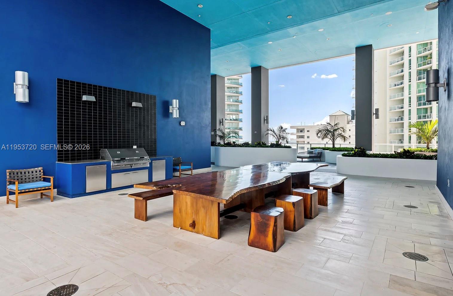 1300 Brickell Bay Dr #2504, Miami FL 33131