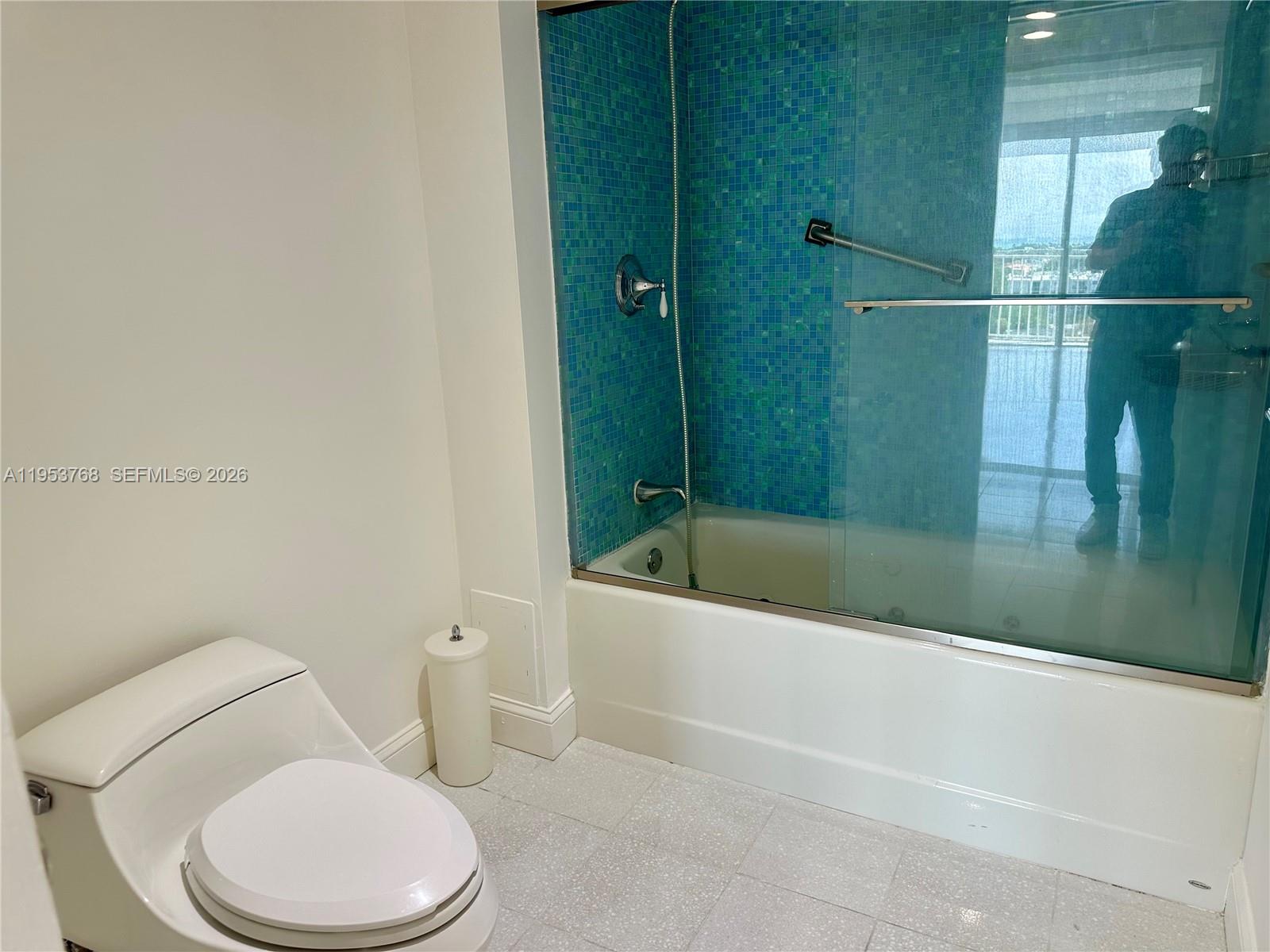 881 Ocean Dr #10D, Key Biscayne FL 33149